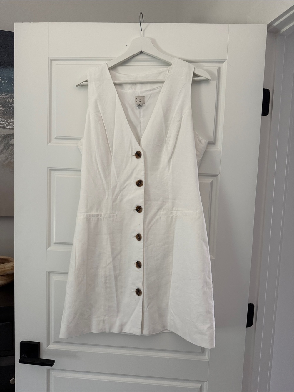 a new day White v neck sleeveless  button up dress M